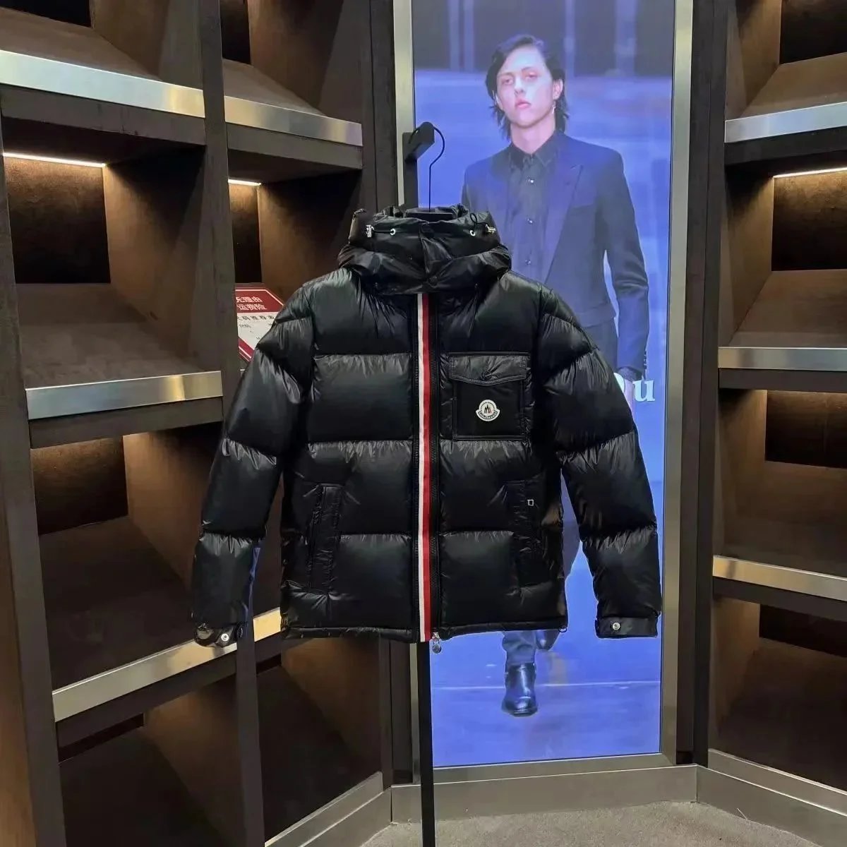 Moncler Down Jackets        A999